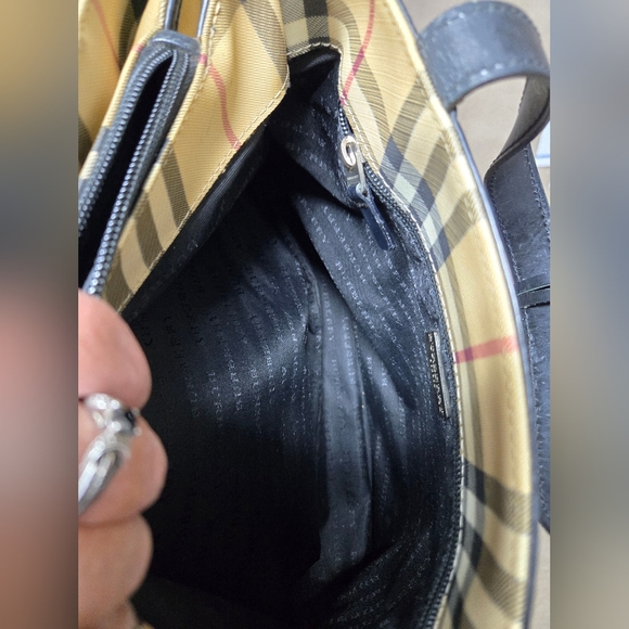 EUC NOVA CHECK BURBERRY PVC VINTAGE TOTE - Picture 11 of 12